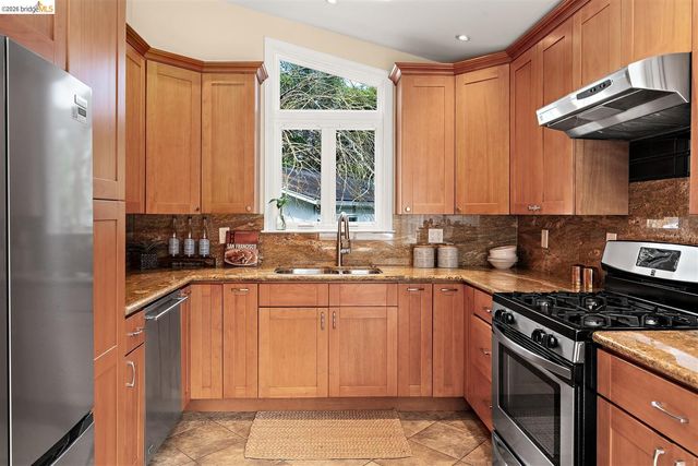 7 Arbor Way, Lafayette, CA 94549