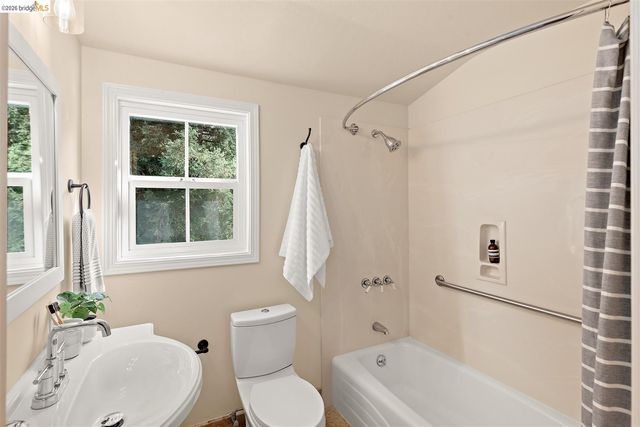 7 Arbor Way, Lafayette, CA 94549