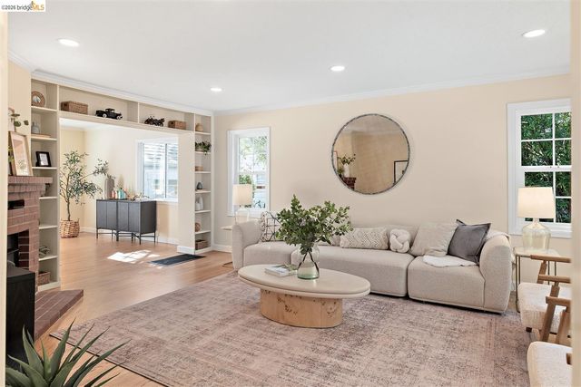 7 Arbor Way, Lafayette, CA 94549