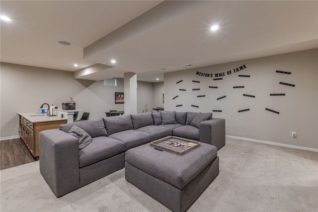 1953 Prestwick Bend, Miamisburg, OH 45342