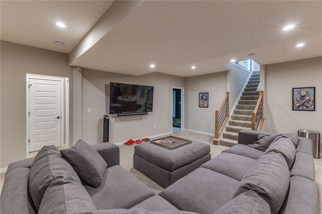 1953 Prestwick Bend, Miamisburg, OH 45342