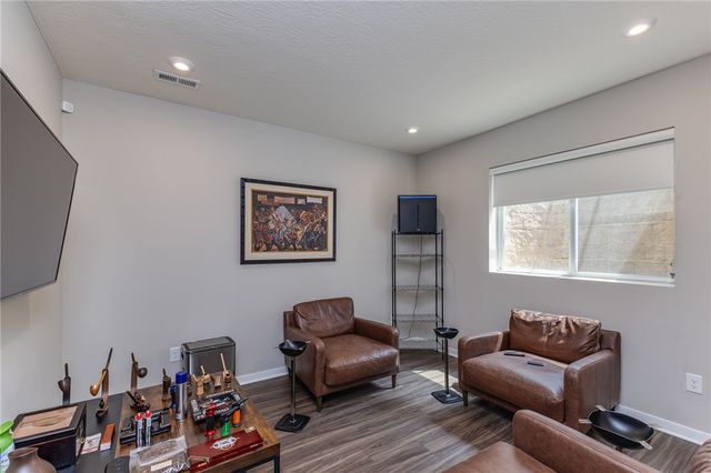 1953 Prestwick Bend, Miamisburg, OH 45342