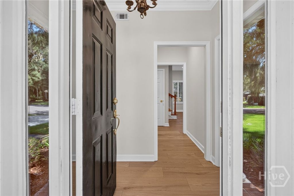 Image 12 of property listing at 108 Chancery Lane, Savannah, GA 31410