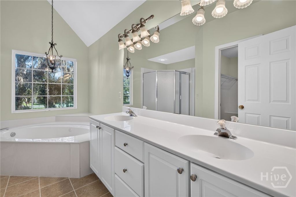 Image 41 of property listing at 108 Chancery Lane, Savannah, GA 31410
