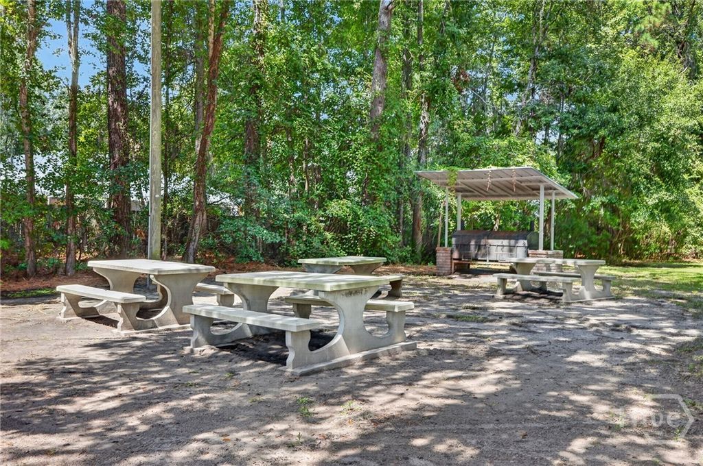 Image 71 of property listing at 108 Chancery Lane, Savannah, GA 31410