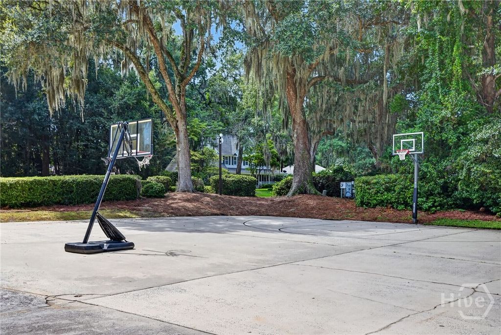 Image 72 of property listing at 108 Chancery Lane, Savannah, GA 31410