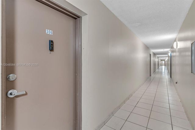 4715 NW 7th St 306-2, Miami, FL 33126