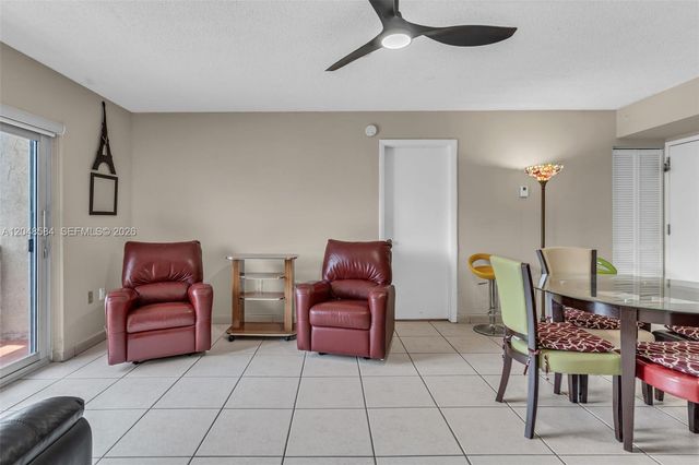 4715 NW 7th St 306-2, Miami, FL 33126