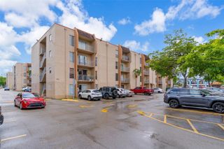 4715 NW 7th St 306-2, Miami, FL 33126