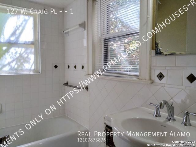 127 W Craig Pl Apt 1, San Antonio, TX 78212