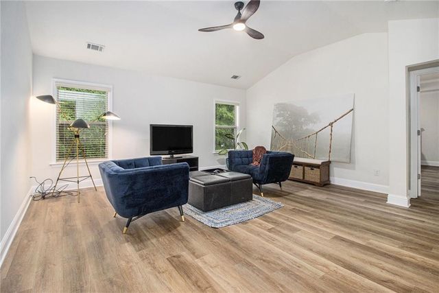 218 3rd Avenue, Avondale Estates, GA 30002