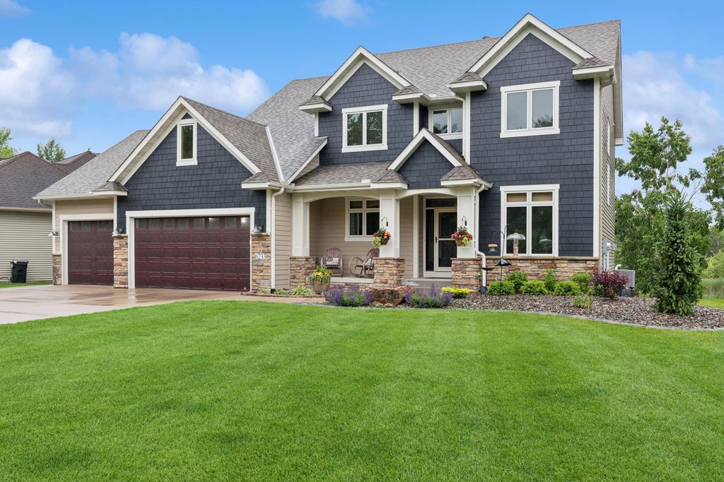 6233 W Shadow Lake Drive, Lino Lakes, MN 55014