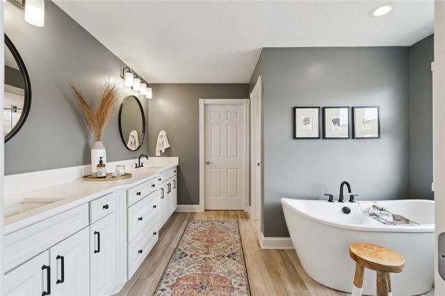 3706 147th Street, Urbandale, IA 50323