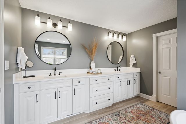 3706 147th Street, Urbandale, IA 50323