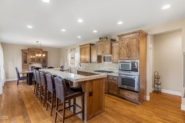 20921 Miramar Drive, Bend, OR 97702