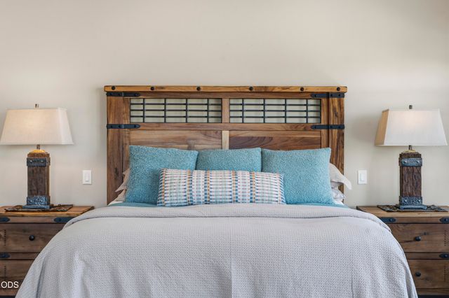 20921 Miramar Drive, Bend, OR 97702