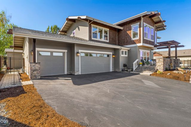 20921 Miramar Drive, Bend, OR 97702