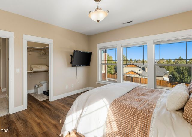 20921 Miramar Drive, Bend, OR 97702