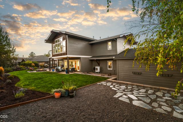 20921 Miramar Drive, Bend, OR 97702