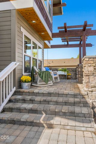 20921 Miramar Drive, Bend, OR 97702