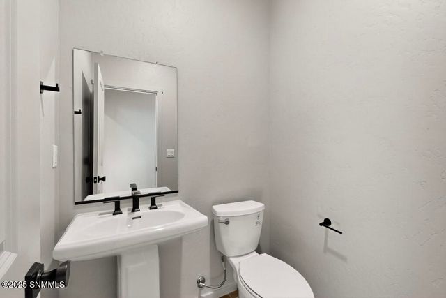 2086 Meteor Drive, Las Cruces, NM 88012