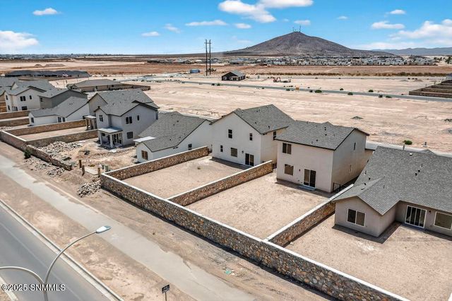 2086 Meteor Drive, Las Cruces, NM 88012