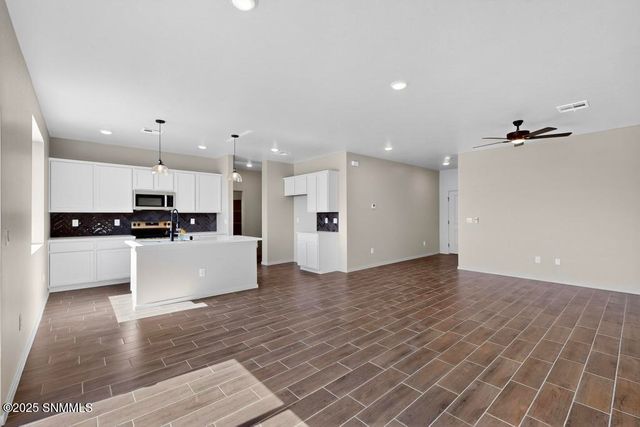 2086 Meteor Drive, Las Cruces, NM 88012