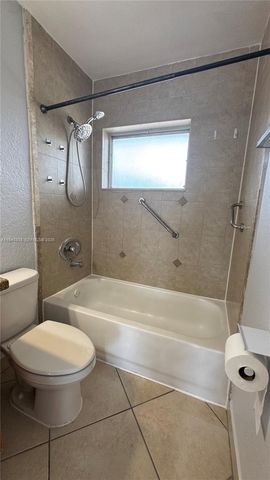 8475 SW 94th St 203E, Miami, FL 33156