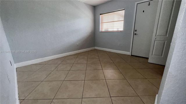 8475 SW 94th St 203E, Miami, FL 33156