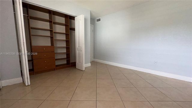 8475 SW 94th St 203E, Miami, FL 33156