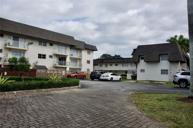 8475 SW 94th St 203E, Miami, FL 33156