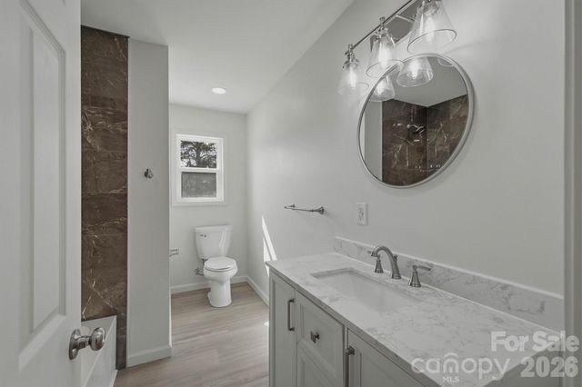 2621 Fairwood Drive SE, Hudson, NC 28638