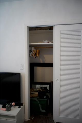 11150 Peachtree Dr, Miami, FL 33161