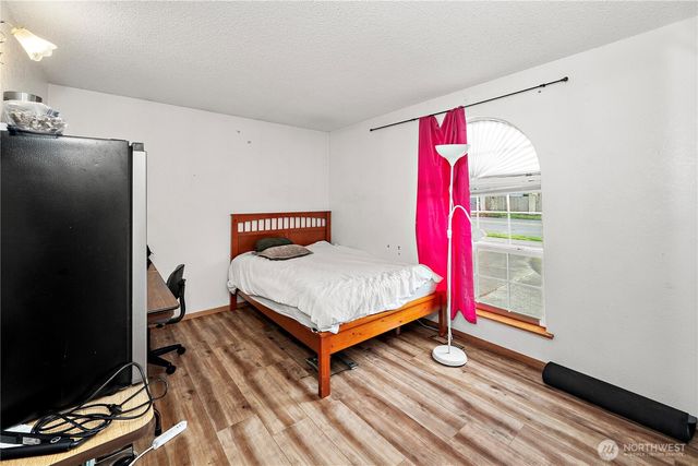 15401 Meridian Avenue N, Shoreline, WA 98133