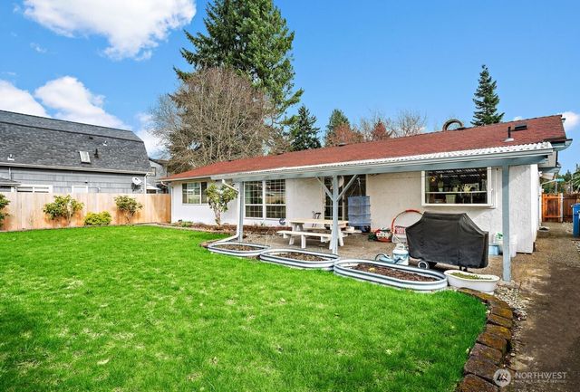 15401 Meridian Avenue N, Shoreline, WA 98133