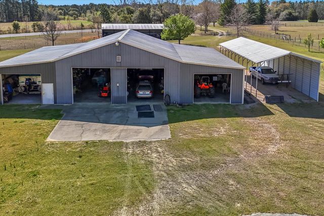 357 Collum Pond Road, Wagener, SC 29164