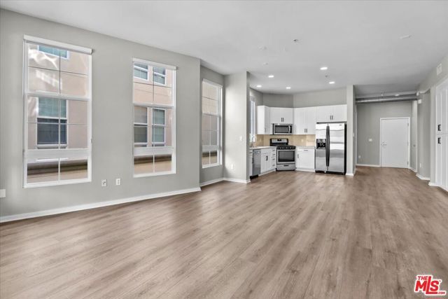 13020 Pacific 203, Los Angeles, CA 90094