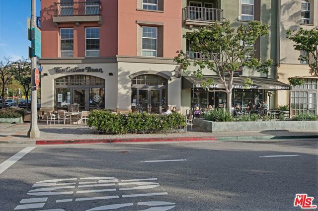 13020 Pacific 203, Los Angeles, CA 90094