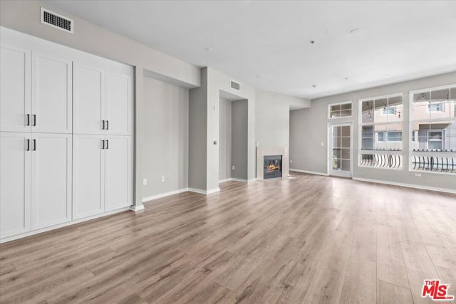 13020 Pacific 203, Los Angeles, CA 90094