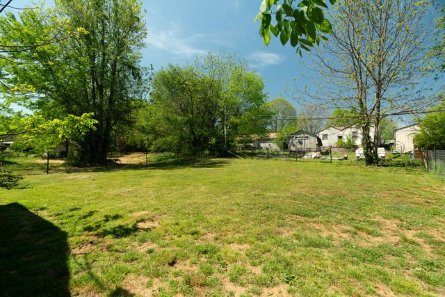 912 Barnabas Street, Athens, TN 37303