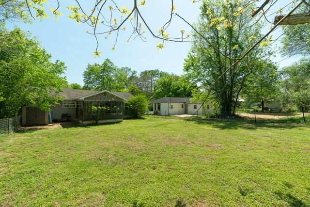912 Barnabas Street, Athens, TN 37303