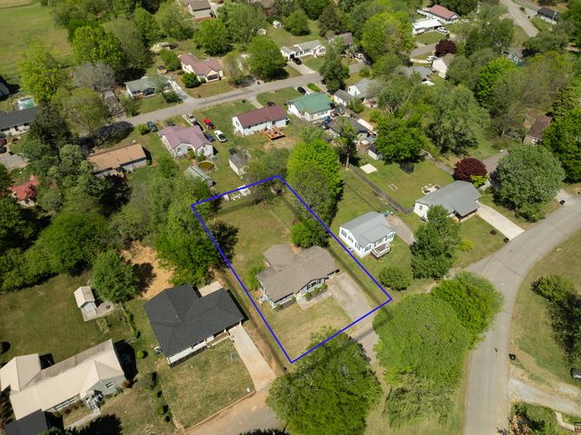 912 Barnabas Street, Athens, TN 37303