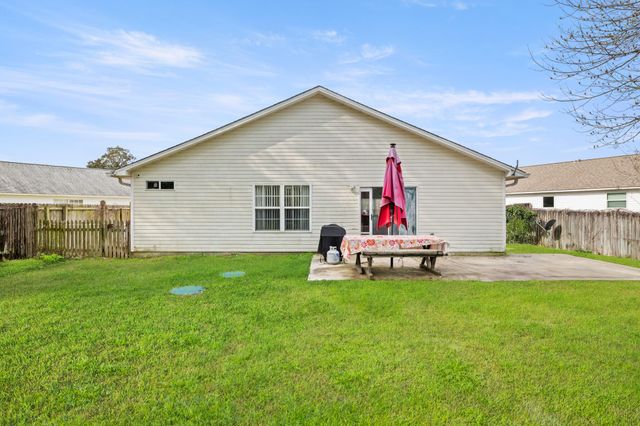 1273 Jefferyscot Drive, Crestview, FL 32536