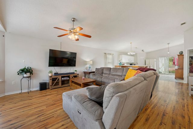 1273 Jefferyscot Drive, Crestview, FL 32536