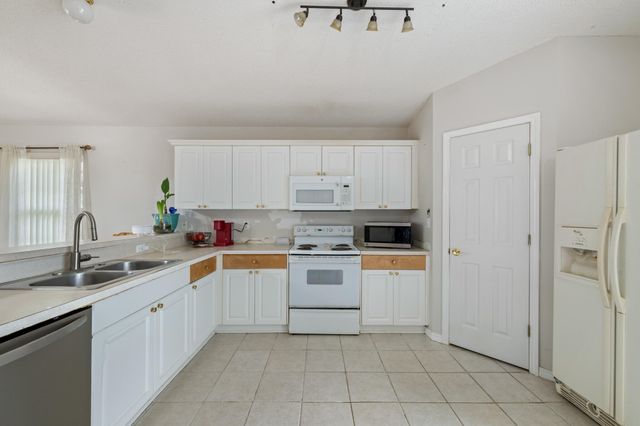 1273 Jefferyscot Drive, Crestview, FL 32536