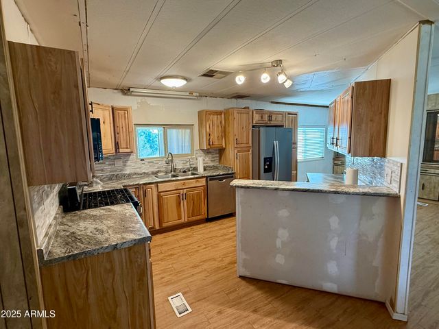 5225 S SAN FERNANDO Avenue, Sierra Vista, AZ 85650