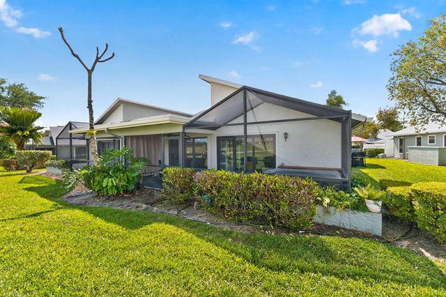 6757 SE Yorktown Drive, Hobe Sound, FL 33455