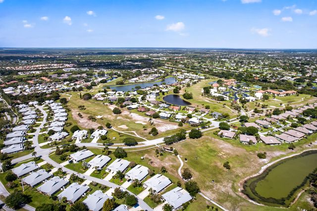 6757 SE Yorktown Drive, Hobe Sound, FL 33455