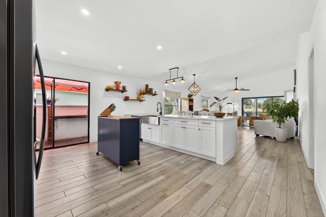 6757 SE Yorktown Drive, Hobe Sound, FL 33455