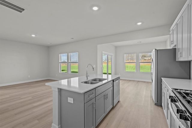 682 Cozy Bluff Road, Spartanburg, SC 29301